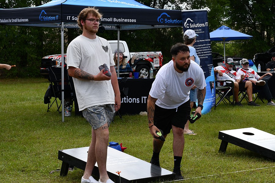 Cornhole Lift